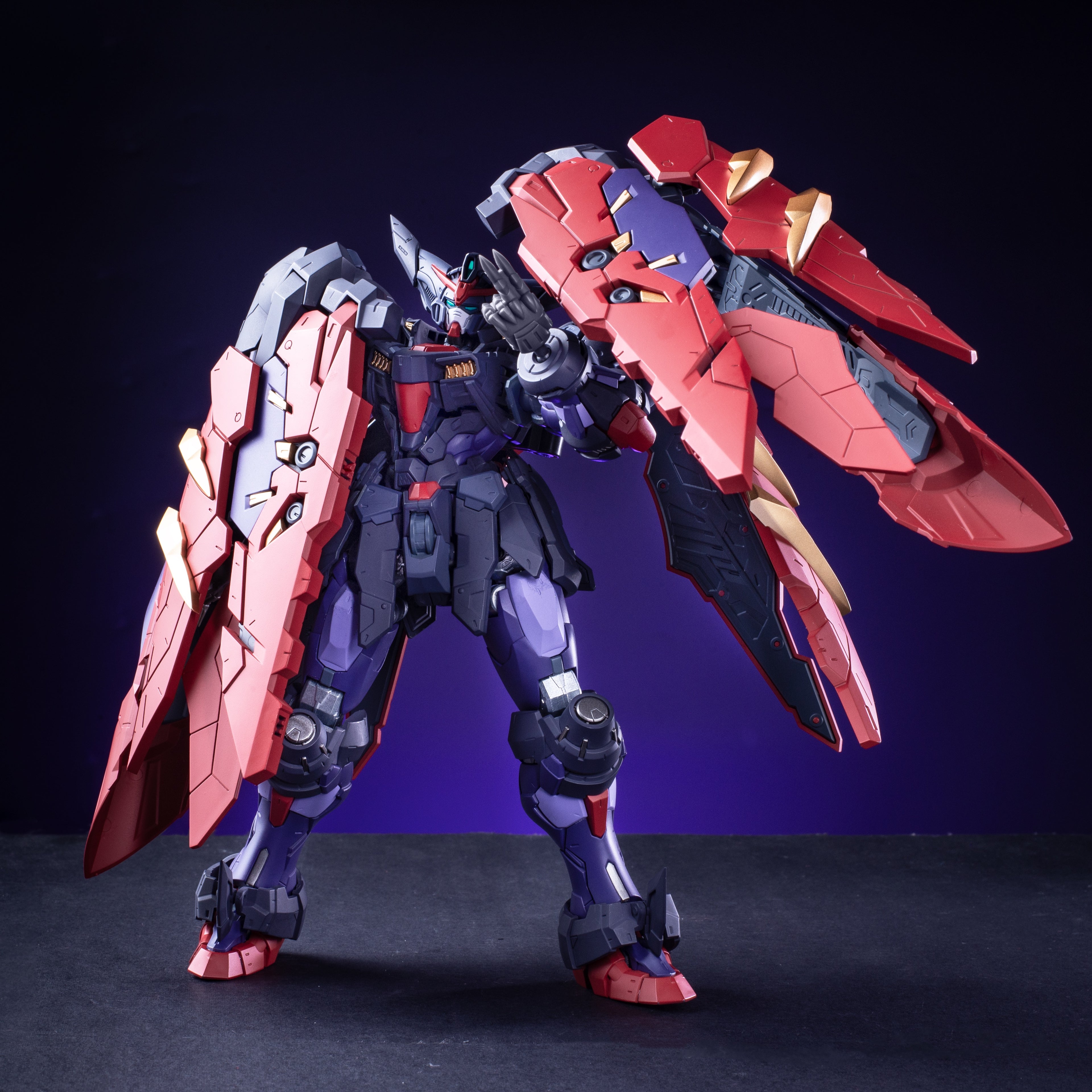 燃魂武道會 MG 1/100 BS01 宗師 東方不敗 合金骨架 拼裝模型