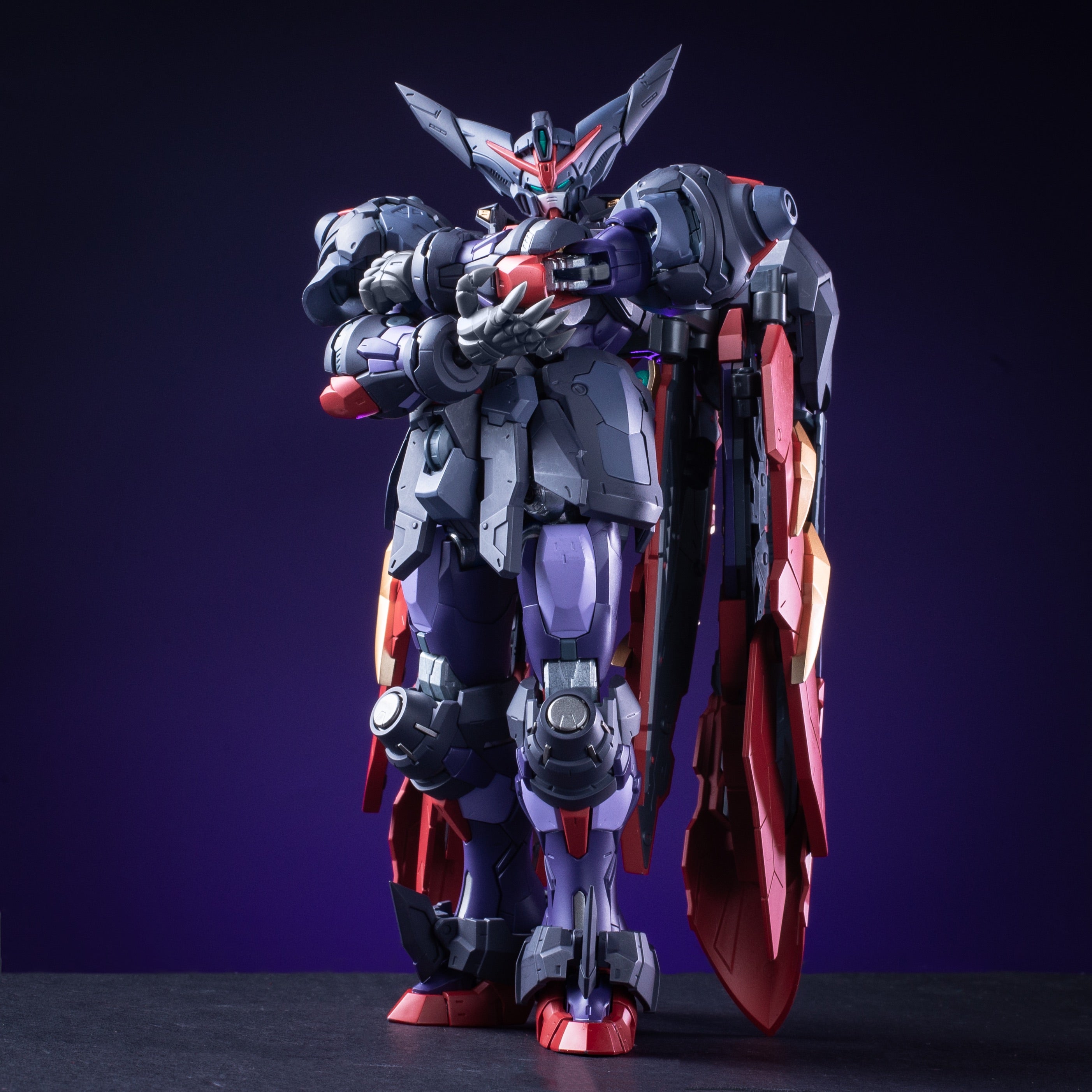 燃魂武道會 MG 1/100 BS01 宗師 東方不敗 合金骨架 拼裝模型