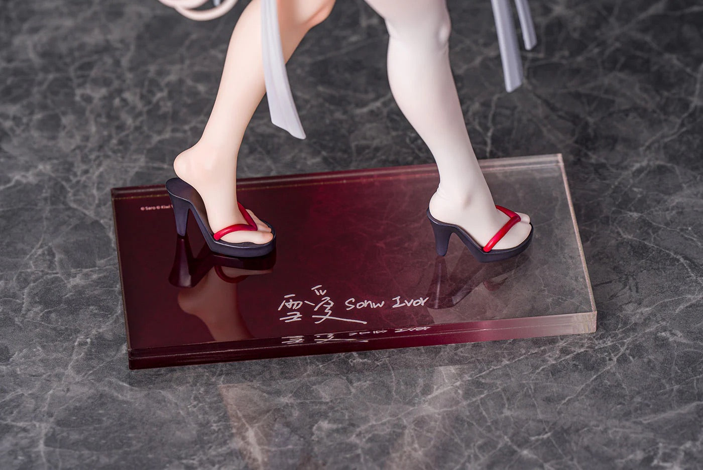 Kiwi Toys 1/6 雪愛 豪華版 附特典 ( 原畫掛畫 ＋亞克力立牌 + 鑰匙扣 + 色紙 ) PVC